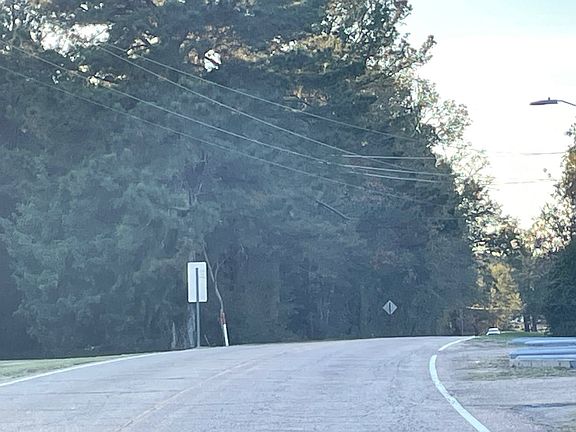 5th image of 1398 W Northside Dr