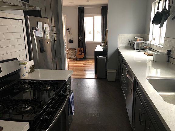 Spacious and well-designed kitchen!