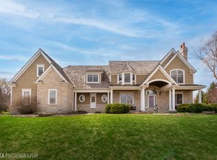 5817 Meadowbrook Ln, Crystal Lake, IL 60014