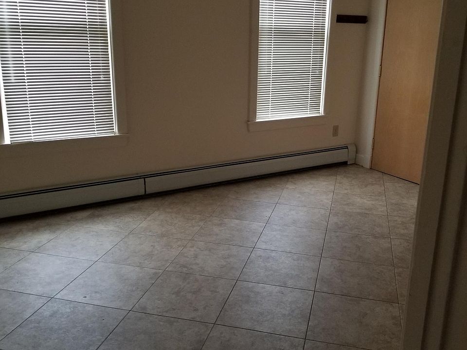 1st image of 187 Essex St #4