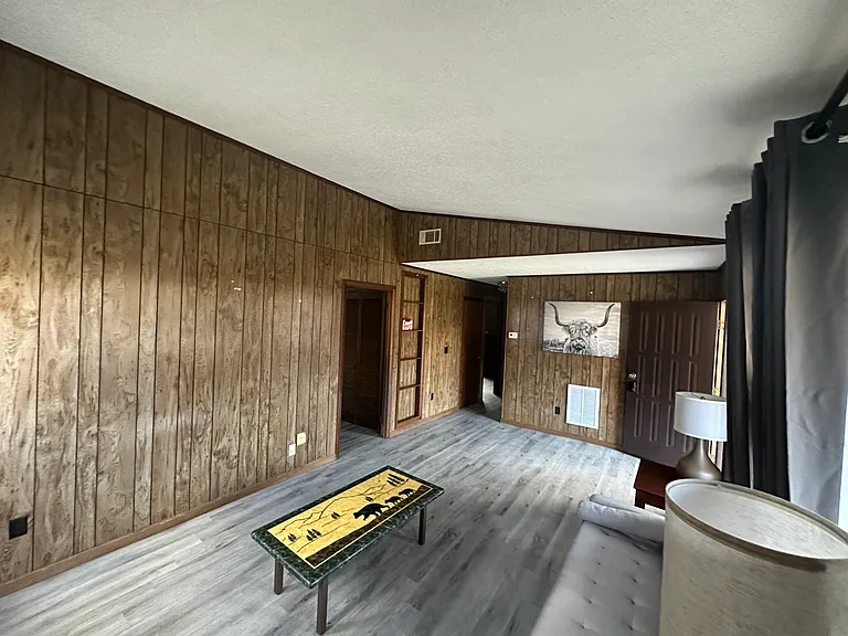 115 Spruce Ln — Photo 8