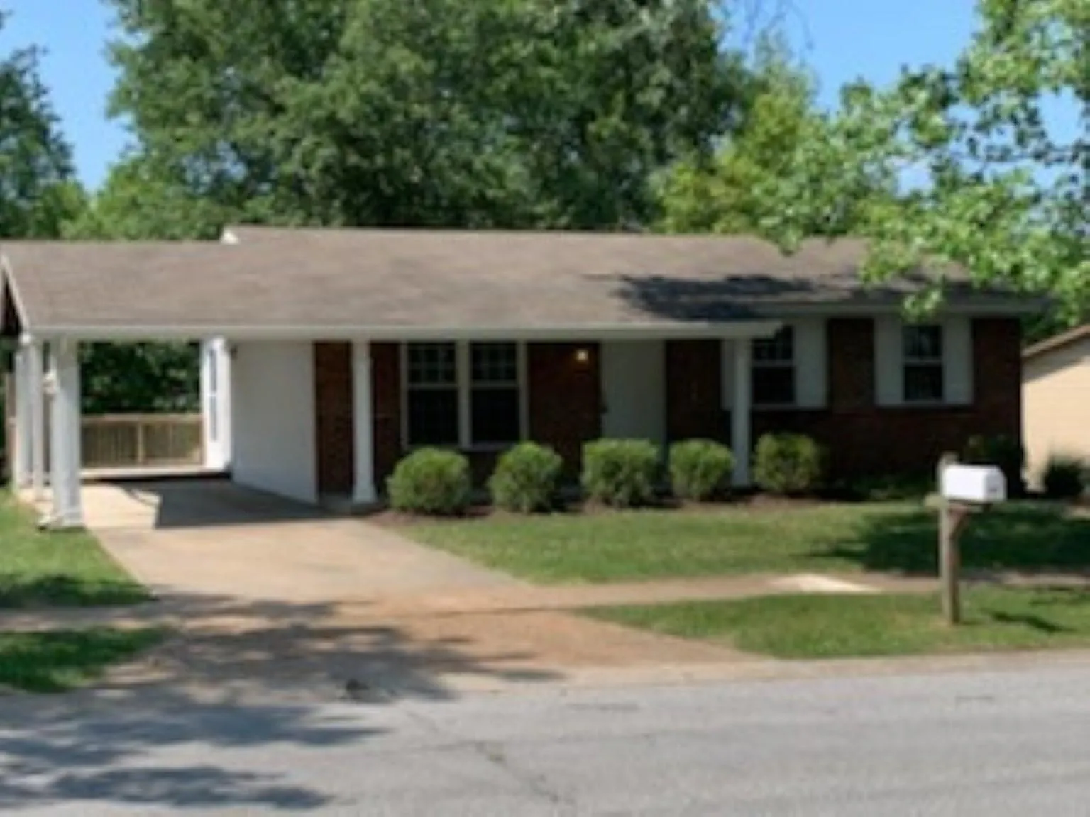 714 Westglen Village Dr photo 1