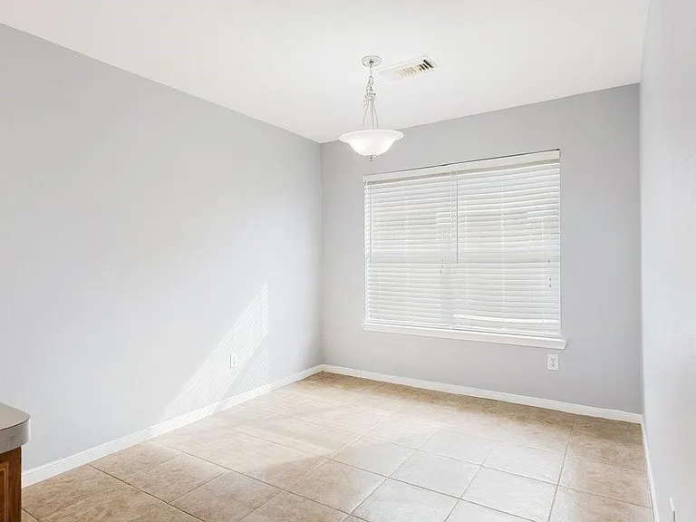 2922 Abbey Field Dr — Photo 7