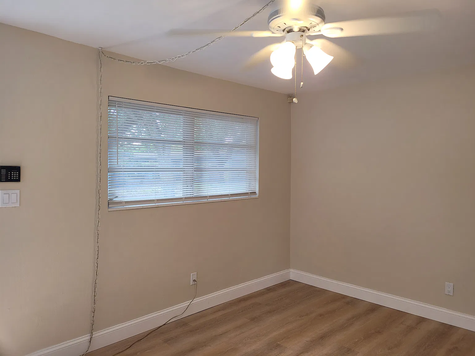 Studio, 400 sqft, $1,249 — Photo 3