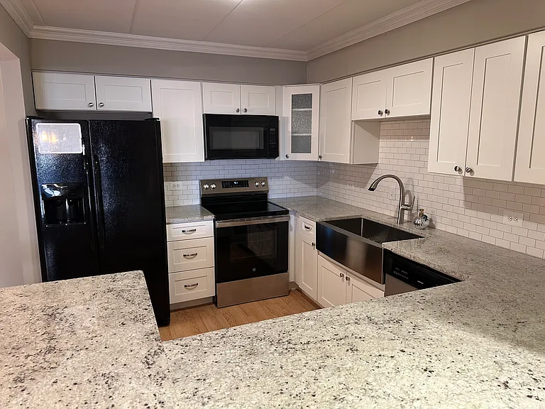 7347 W 79th Pl #2D — Photo 4