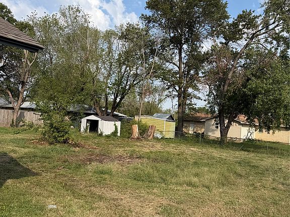 3rd image of 303 W Layton St