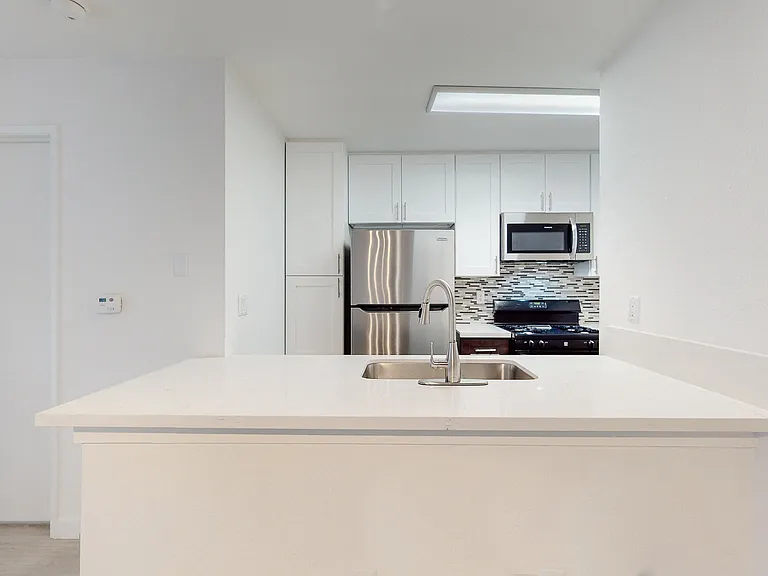 Club Marina Apartments — Photo 2