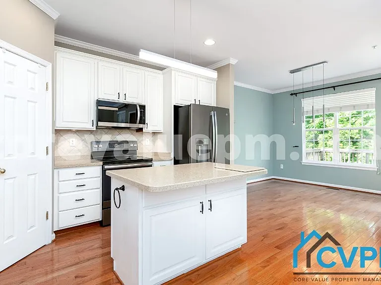 806 Emory Ct — Photo 16