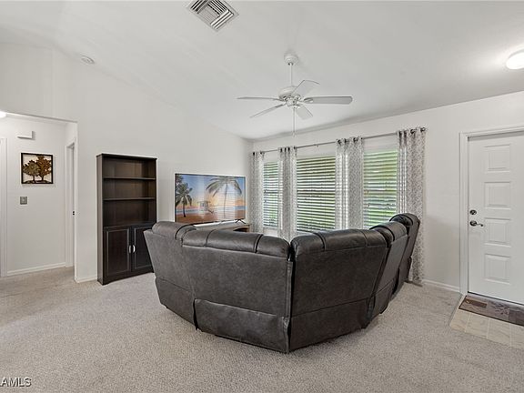 3rd image of 310 SE 22nd Ter