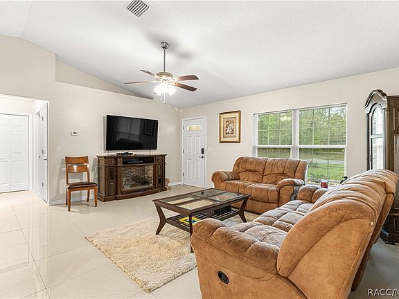 3rd image of 3079 W Century Blvd