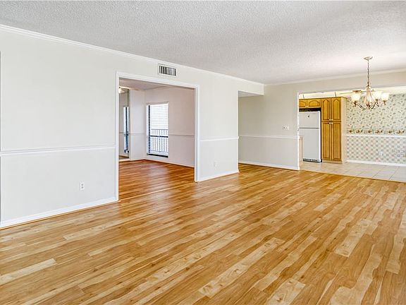 4th image of 2800 Cove Cay Dr Unit 6A