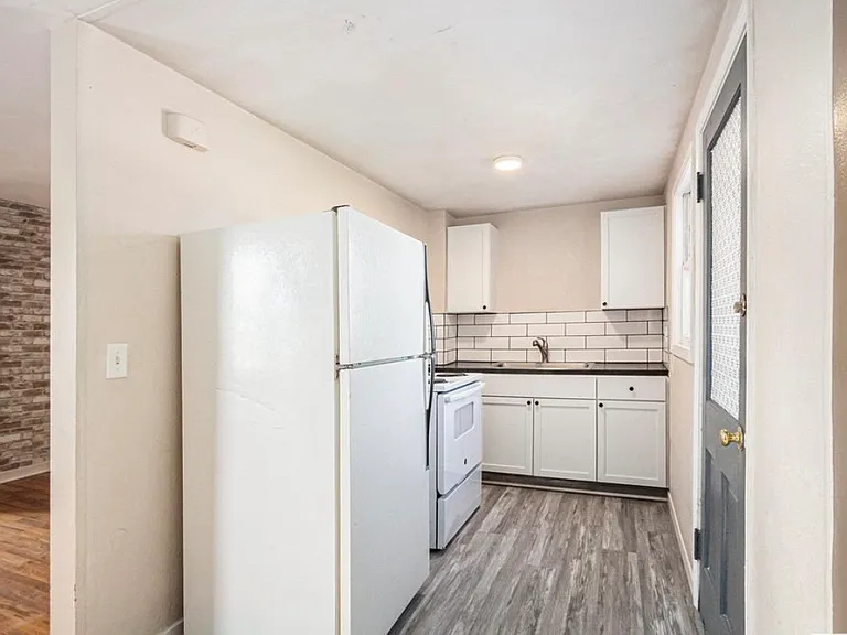 4520 Lafayette Ave #1 — Photo 5