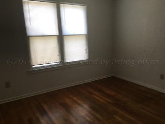 5th image of 632 N Wells St