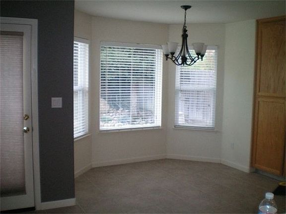 5th image of 1614 Queensland Ave