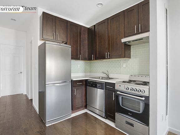 5th image of 32 Garnet St #4F