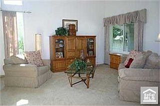 2nd image of 978 Oakcrest Ave