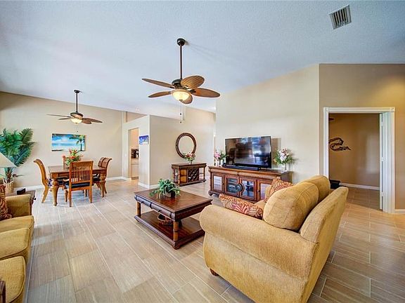 5th image of 2264 SW Mayflower Dr
