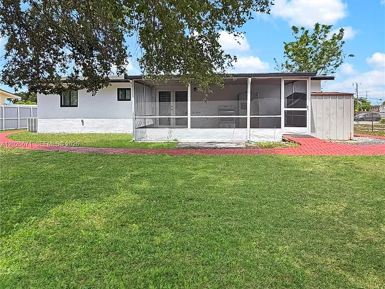 17311 NW 49th Ave — Photo 9