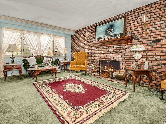 5th image of 11 Honey Ln