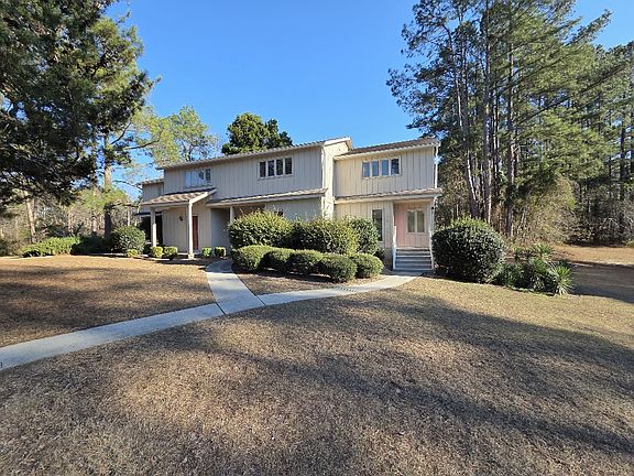 2nd image of 4 Woodrum Pl