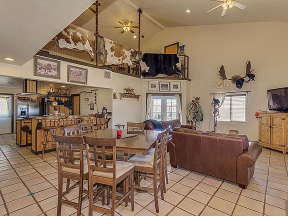 5th image of 4493 W Miramar Dr