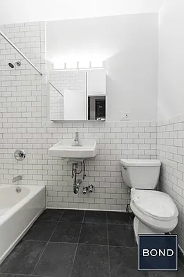 Rented by Bond New York | media 25