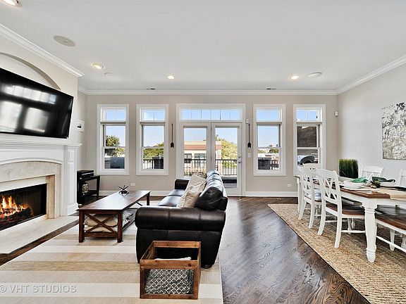 5th image of 3058 N Lincoln Ave APT 4