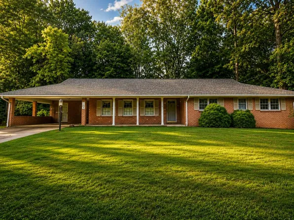 219 Mowbray Arch, Danville, VA 24541
