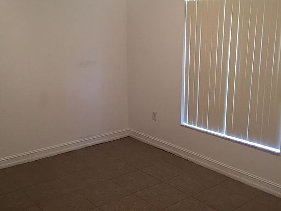 4th image of 1703 E 12th St
