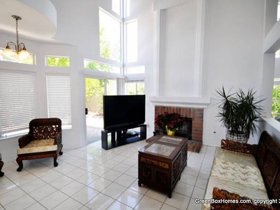 5th image of 5094 Camino Playa Portofino