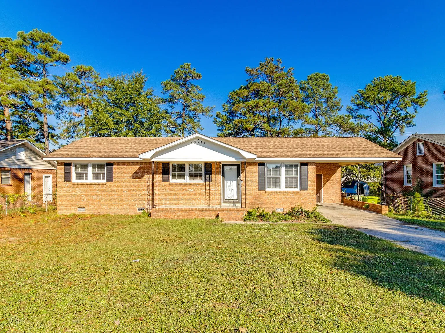 3 bed, 1056 sqft, $1,450 — Photo 1