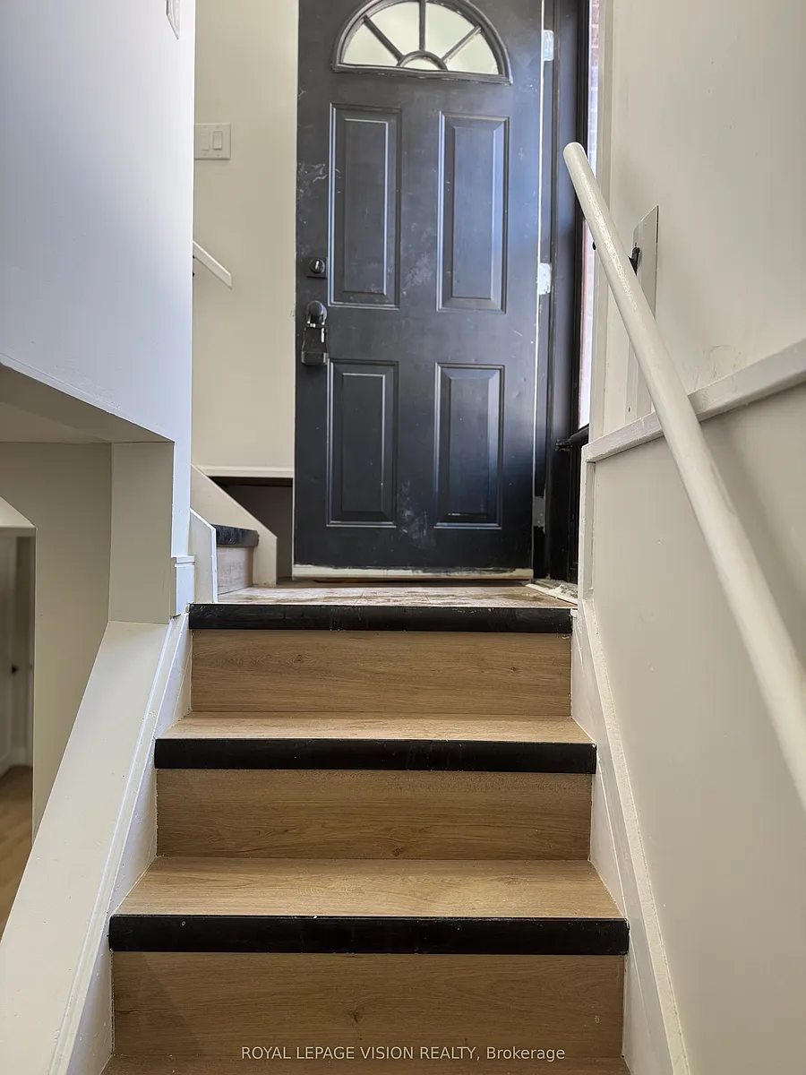Building Photo - 3139 Secord Pl #BASEMENT