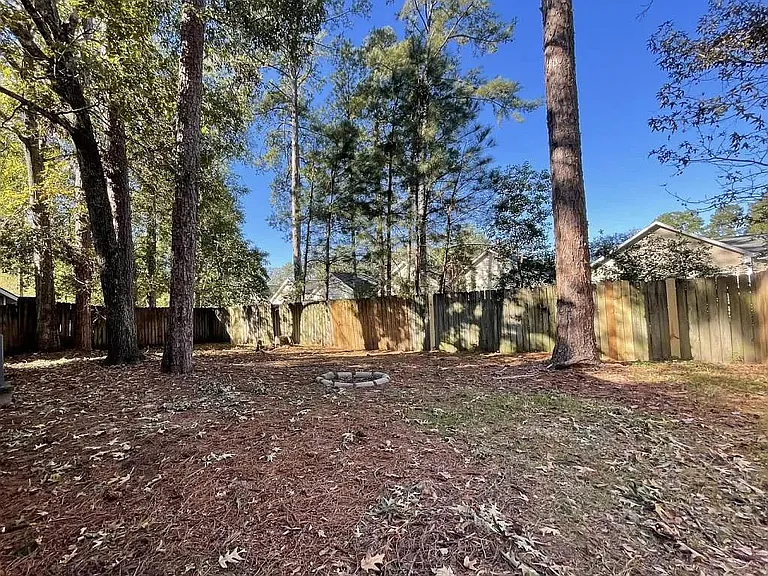 129 Mead Ct — Photo 11