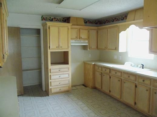 4th image of 147 Wood Ave