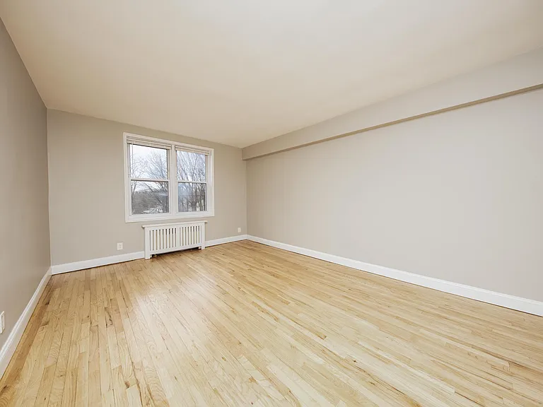 1133 Midland Ave #5A — Photo 15