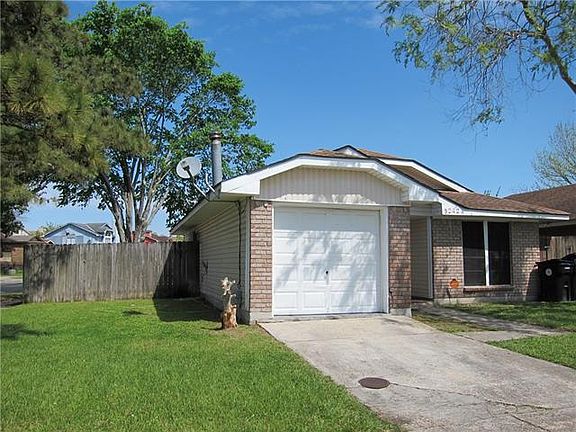 2nd image of 5242 Forest Park Ln
