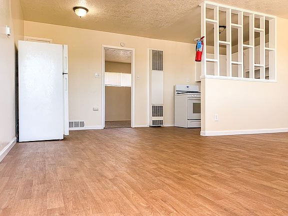 2nd image of 1800 Carlisle Blvd NE APT F