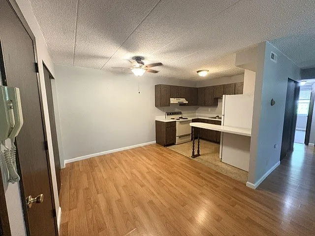 1460 Morgan St #6 — Photo 6