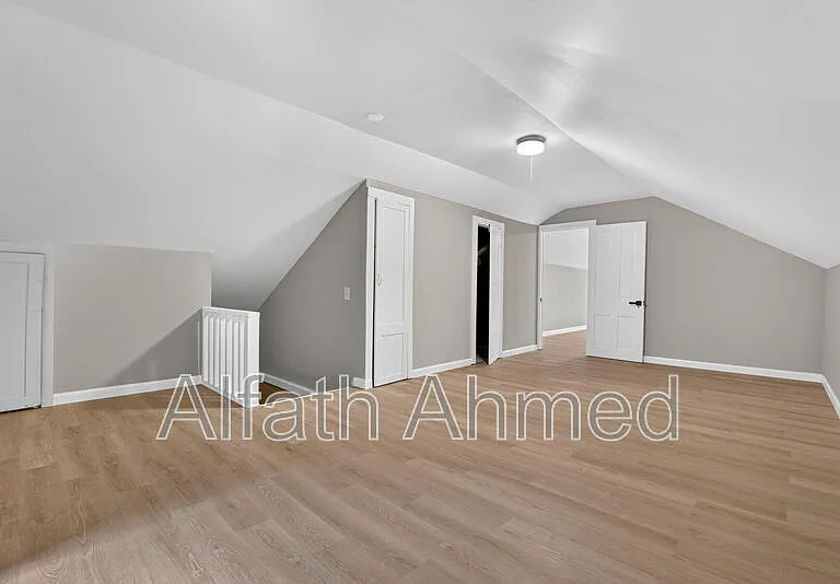 1770 Kent St — Photo 16