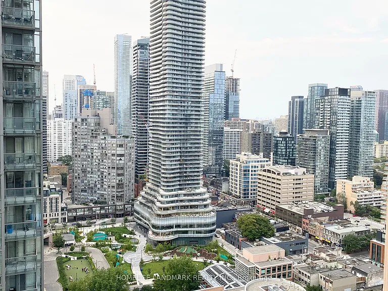 38 Grenville St #2908 — Photo 10