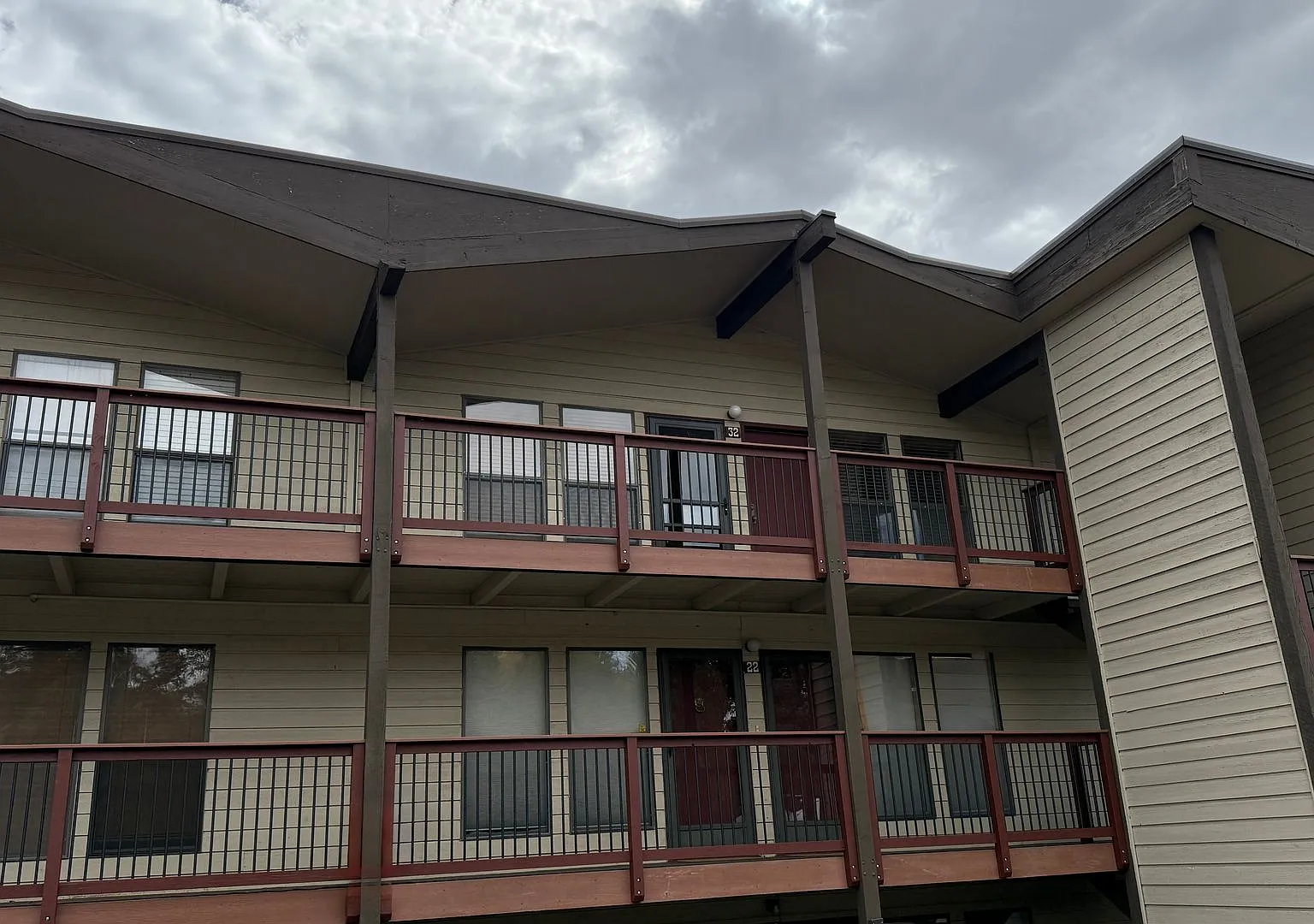 2 Bdr 2 Bath Lake Views Dillon Condo 2026-2027 Winter Utilities Included — Photo 4
