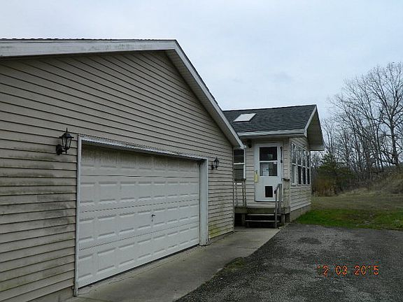 3rd image of 9524 White Gravel McDaniel Rd