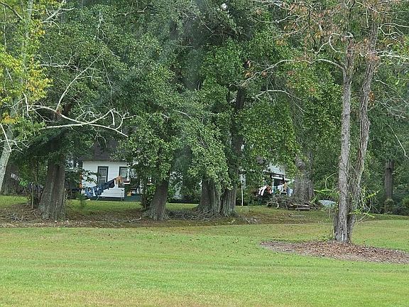 2nd image of 1314 E Highway 166