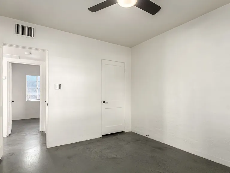 2452 E. Amelia Ave. — Photo 20