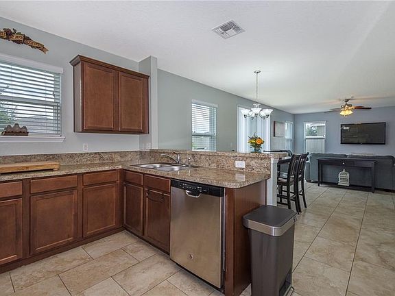 5th image of 1800 Sereno Dr