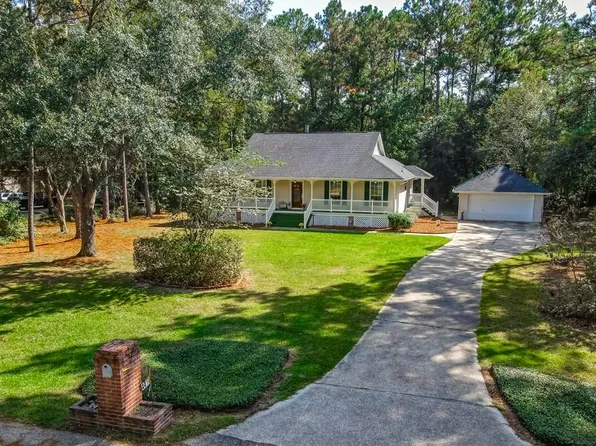 441 Parlange Dr, Pearl River, LA 70452