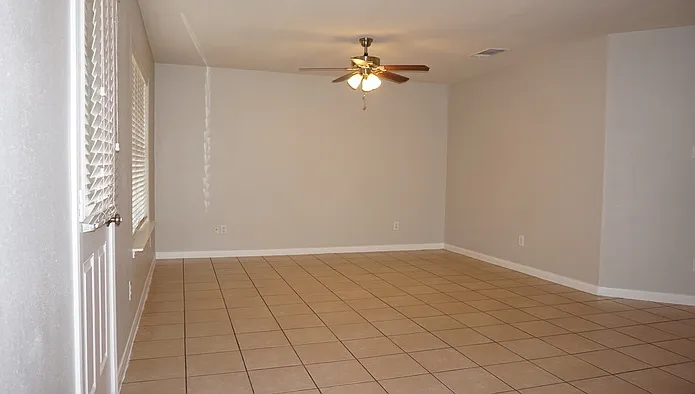 10037 Quail Glen Dr — Photo 2
