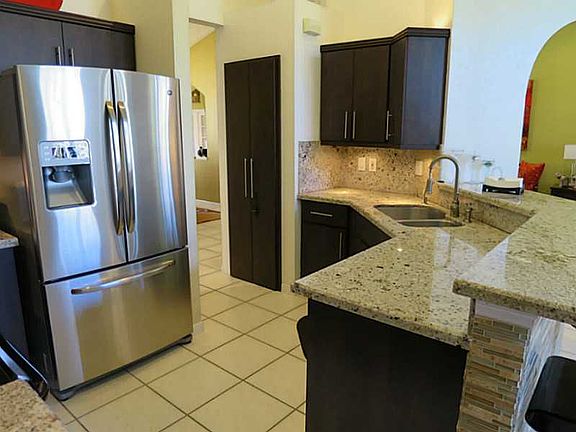 3rd image of 827 Verona Lake Dr