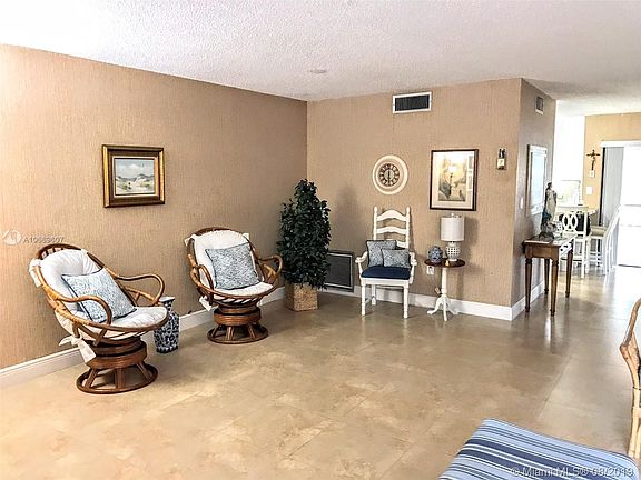 2nd image of 6530 Kendale Lakes Dr APT 1306
