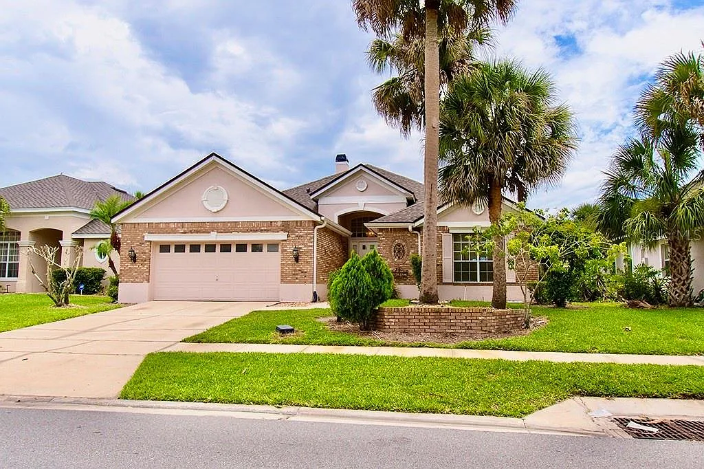 4 bed, 3.0 bath, 2249 sqft, $2,600 — Photo 1
